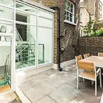 Elegant 2Bd Duplex With Outdoor Patio/Glass Canopy
