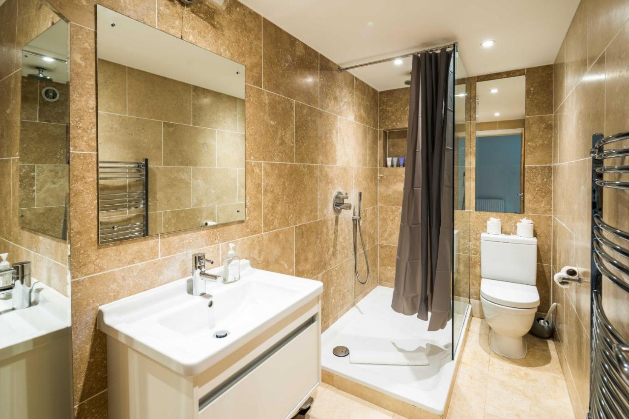 Elegant 2bd Duplex With Outdoor Patio/glass Canopy Appartamento Londra