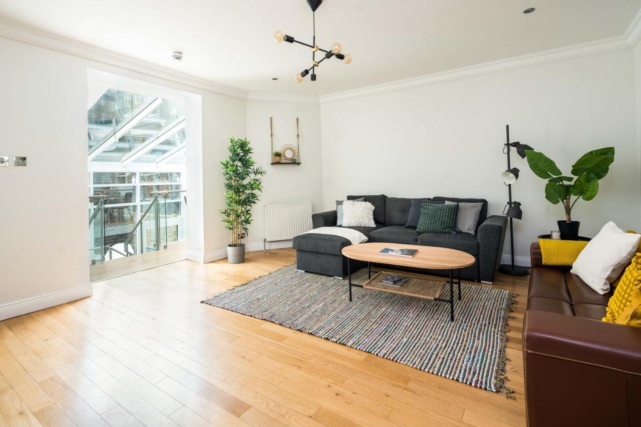 Elegant 2bd Duplex With Outdoor Patio/glass Canopy Londra