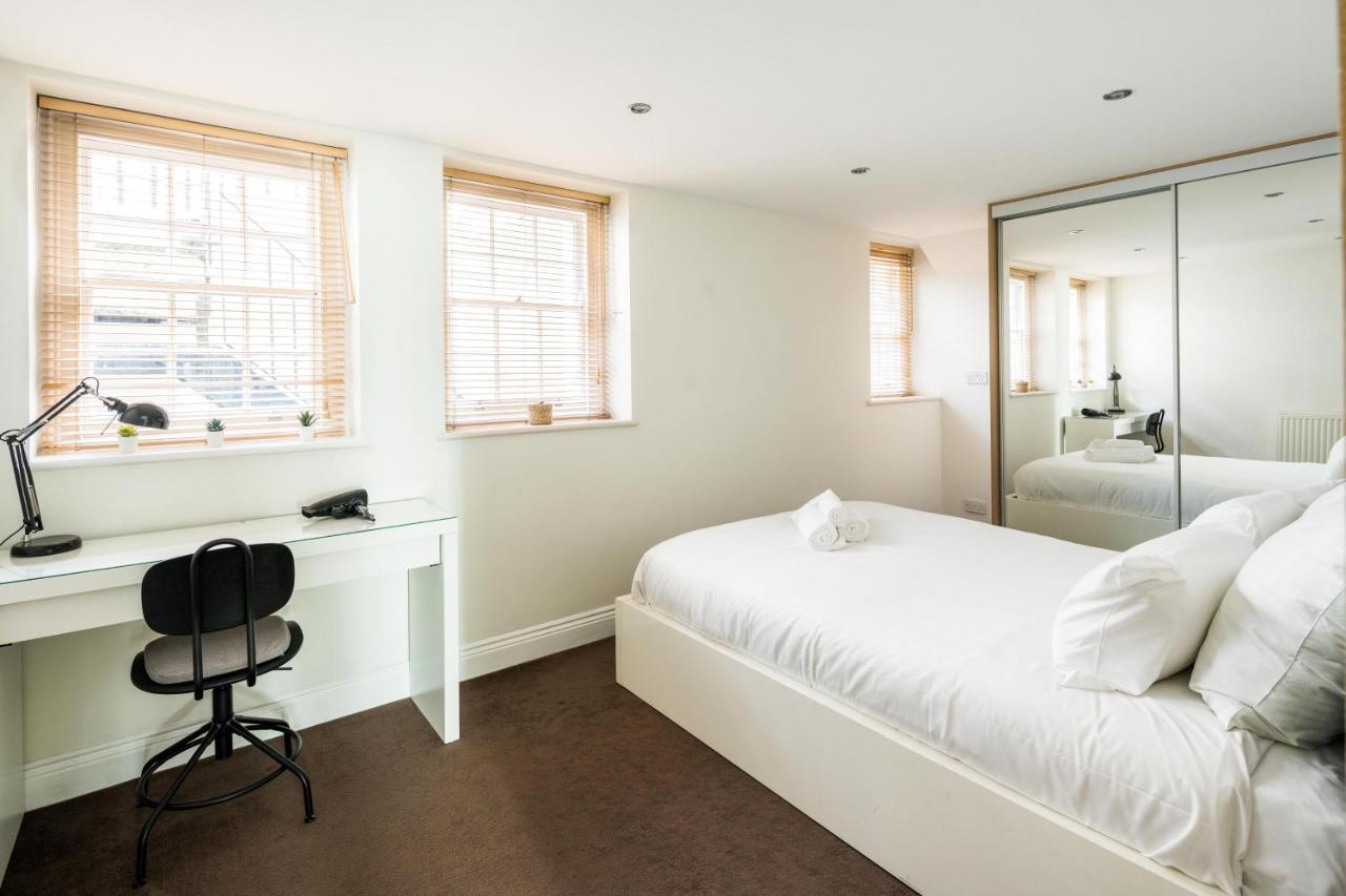 Elegant 2bd Duplex With Outdoor Patio/glass Canopy