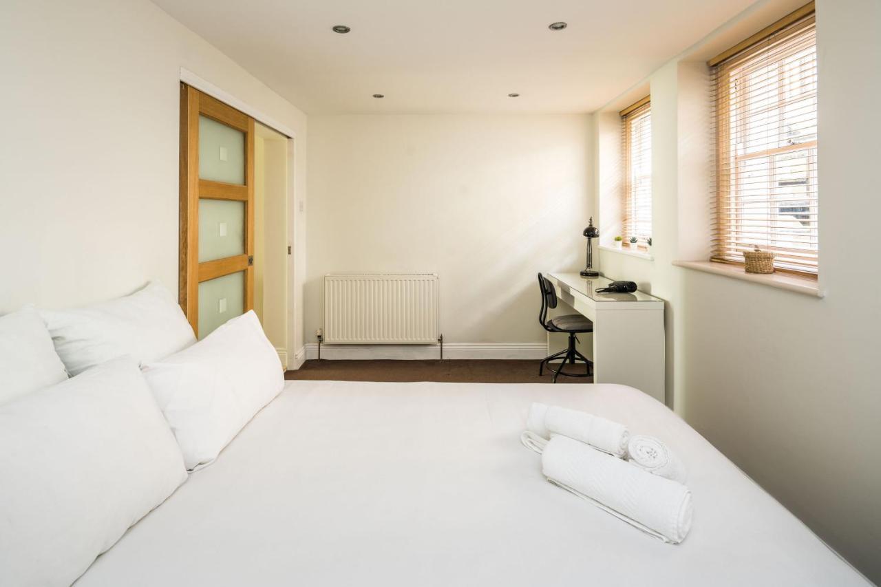 Elegant 2bd Duplex With Outdoor Patio/glass Canopy Apartament *